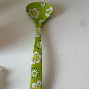 Vintage Green Floral Serving Spoon Heavy Plastic Retro Kitchen Utensil